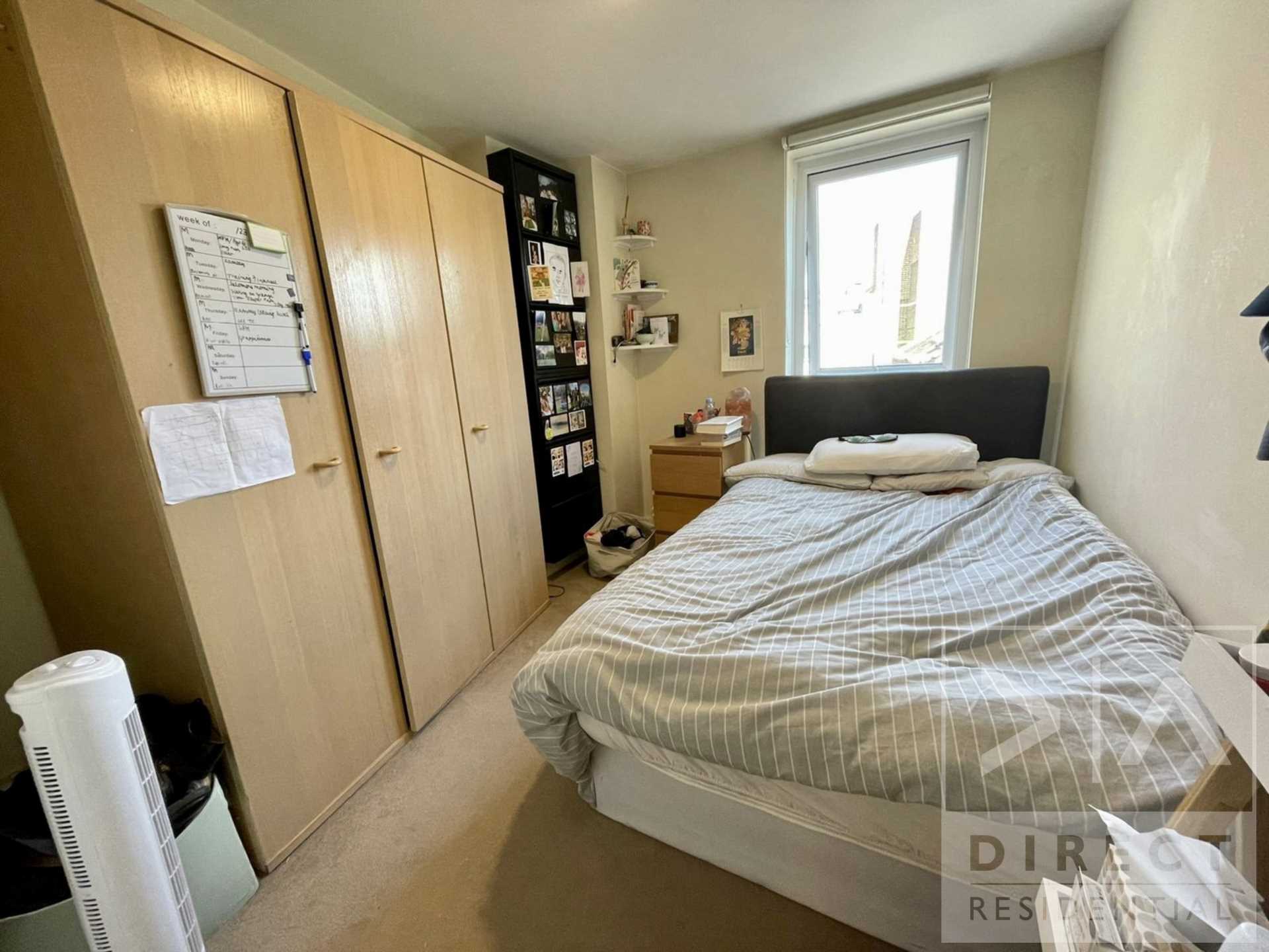 The Oaks Square, Epsom, KT19 8AR, Image 3