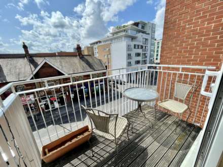 The Oaks Square, Epsom, KT19 8AR, Image 7