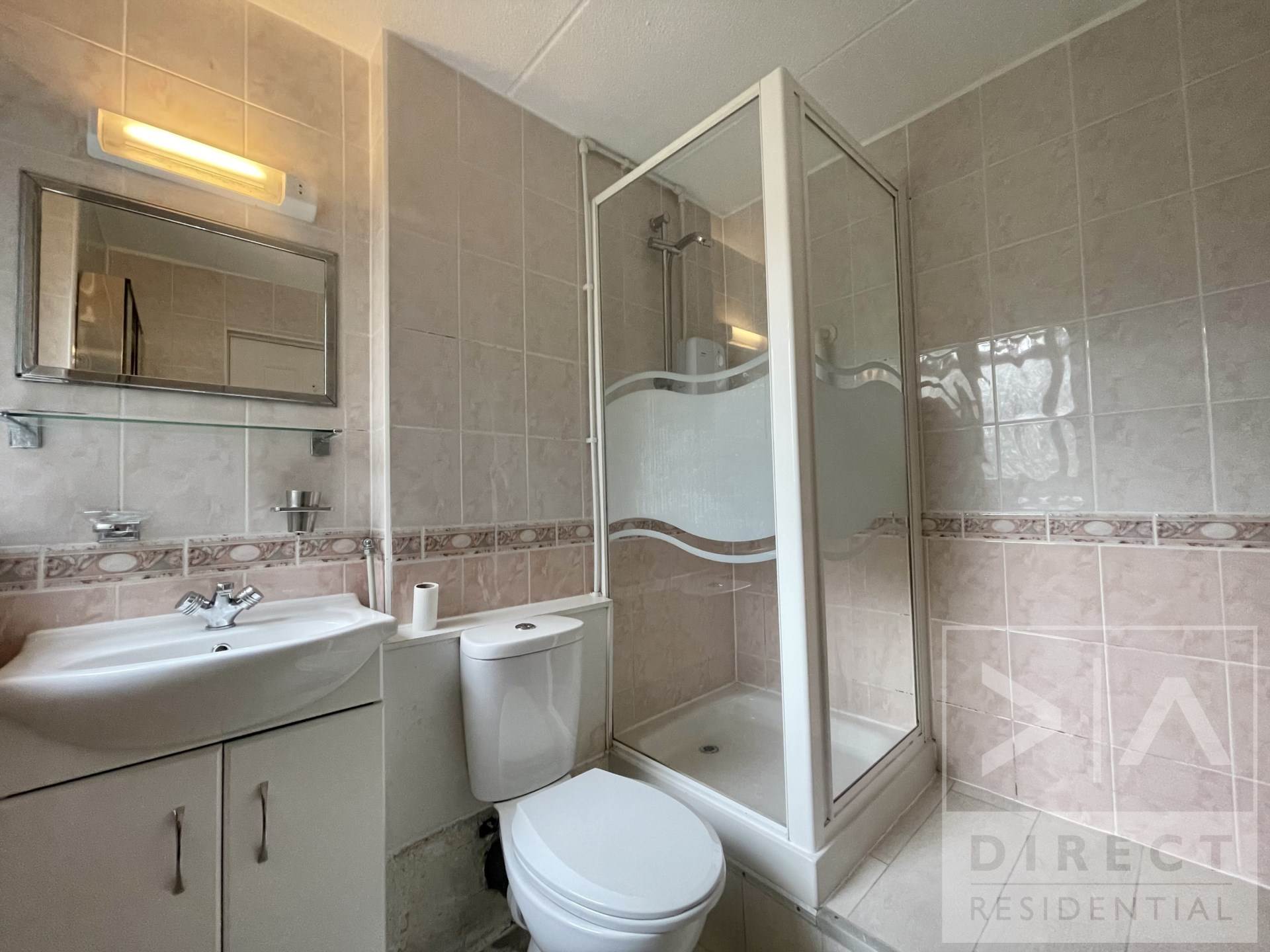 Chichester Court, Chessington Road, Epsom, KT17 1TP, Image 11