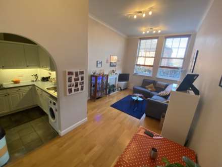 Queen Alexandra Way, Epsom, KT19 7DW, Image 2