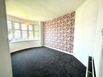 Meadow Walk, Epsom, KT19 0AX, Image 3