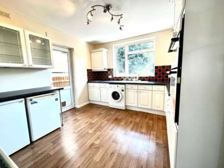 Meadow Walk, Epsom, KT19 0AX, Image 7