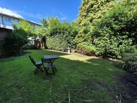Stuart Lodge, Ashley Road, KT18 5AP, Image 11