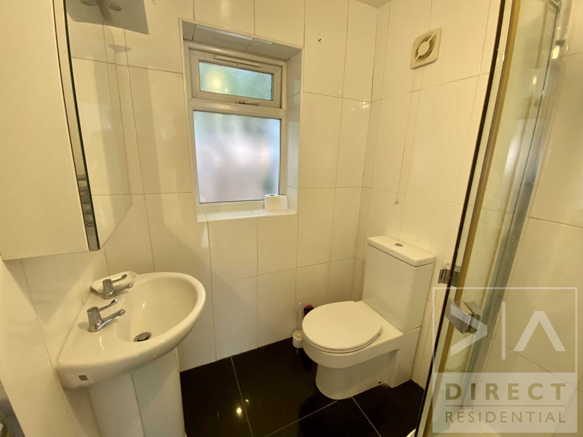 The Parade, Epsom, KT18 5DU, Image 4