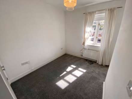 Elizabeth Court, Station Approach, KT17 1DR, Image 8