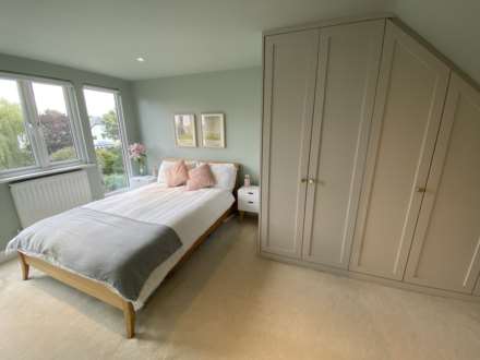 Barn Close, Epsom, KT18 7HQ, Image 15