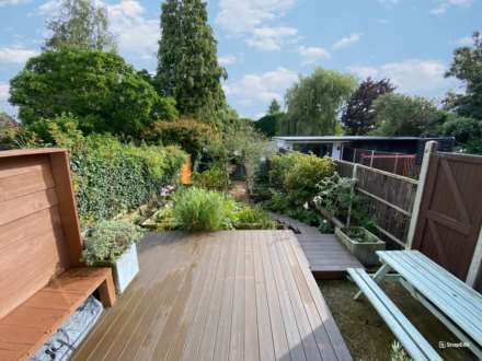 Barn Close, Epsom, KT18 7HQ, Image 6