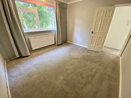 Treemount Court, Epsom, KT17 4DU, Image 12