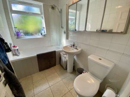 Treemount Court, Epsom, KT17 4DU, Image 6