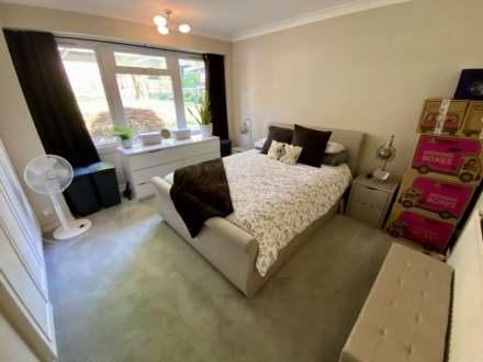 Treemount Court, Epsom, KT17 4DU, Image 7