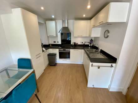 Church Street, Epsom, KT17 4NR, Image 2
