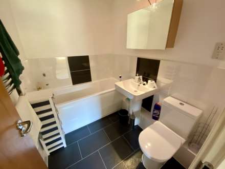 Church Street, Epsom, KT17 4NR, Image 9