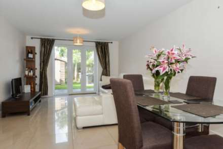 Cuddington Avenue, Worcester Park, KT4 7DB, Image 3
