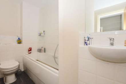 Cuddington Avenue, Worcester Park, KT4 7DB, Image 6