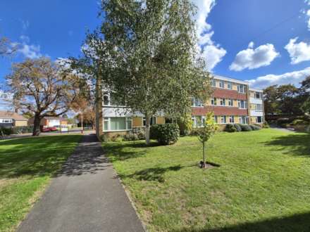 Avenue Road, Epsom, KT18 7QX, Image 1