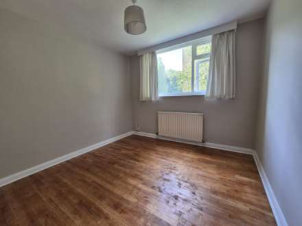 Avenue Road, Epsom, KT18 7QX, Image 6
