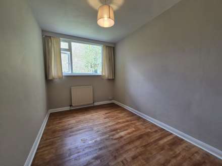 Avenue Road, Epsom, KT18 7QX, Image 8