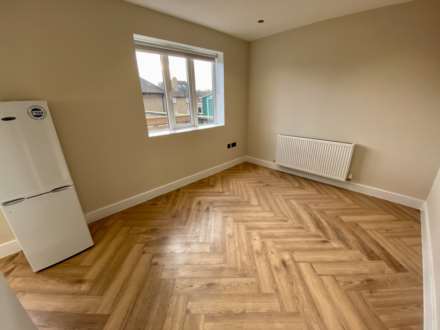 East Street, Epsom, KT17 1HF, Image 3