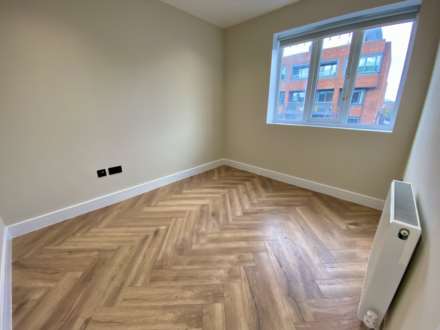 East Street, Epsom, KT17 1HF, Image 8