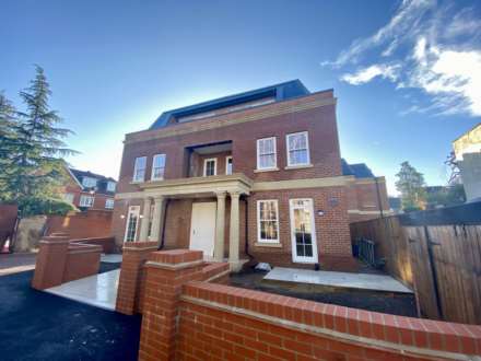 The Parade, Epsom, KT18 5DH