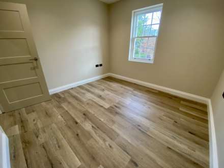 The Parade, Epsom, KT18 5DH, Image 10