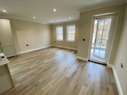 The Parade, Epsom, KT18 5DH, Image 4