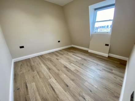 The Parade, Epsom, KT18 5DH, Image 6