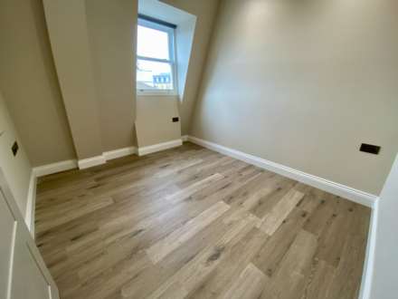 The Parade, Epsom, KT18 5DH, Image 9