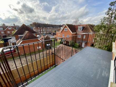 The Parade, Epsom, KT18 5DH, Image 5