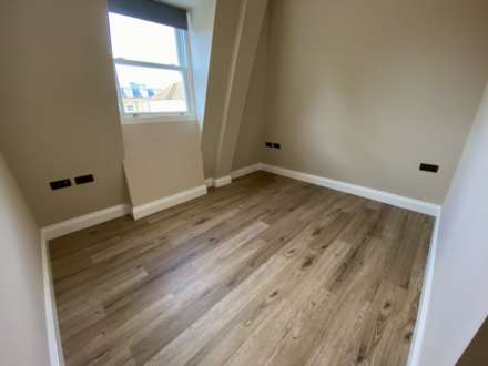 The Parade, Epsom, KT18 5DH, Image 6