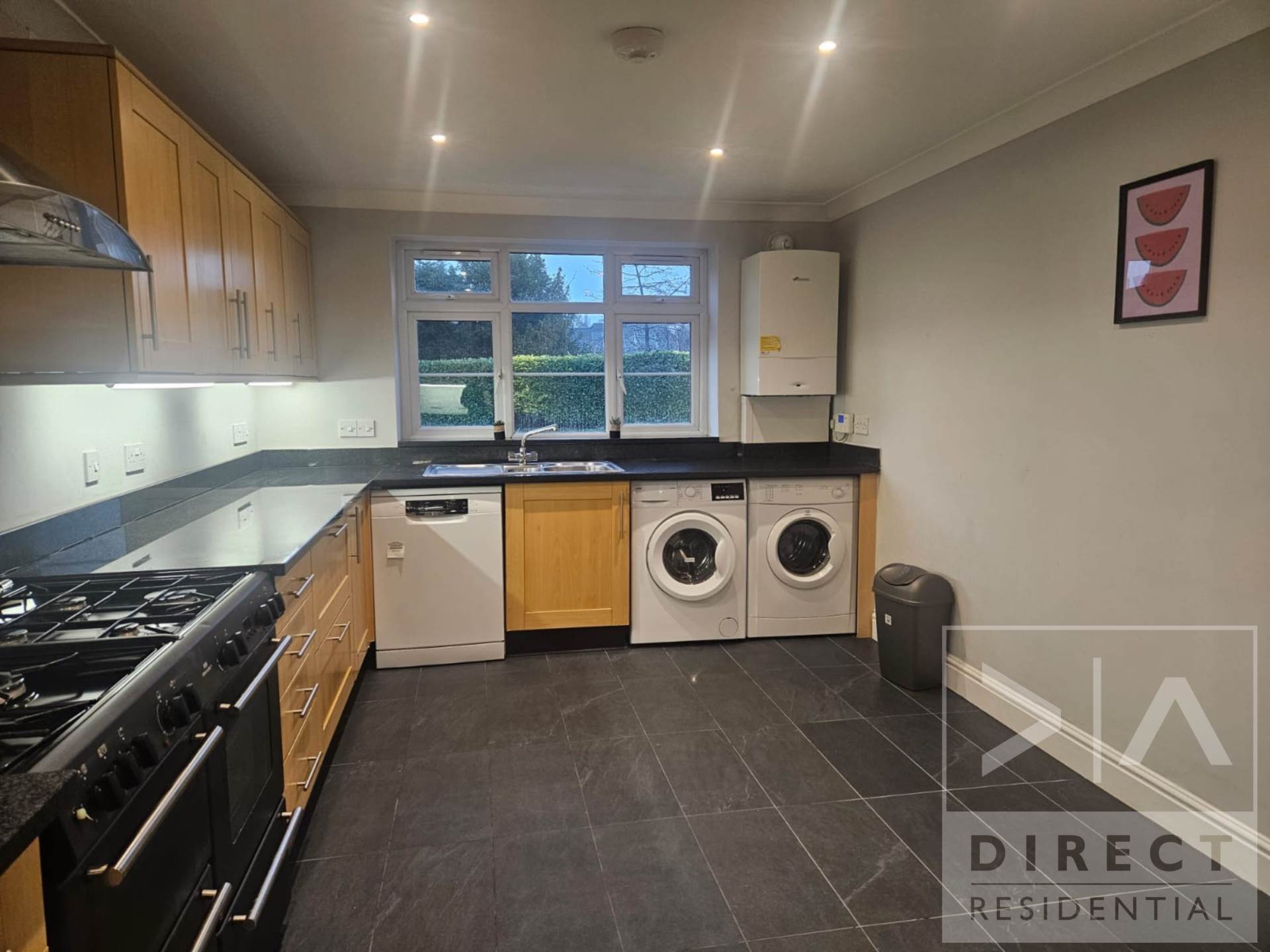 College Road, Epsom, KT17 4HY, Image 4