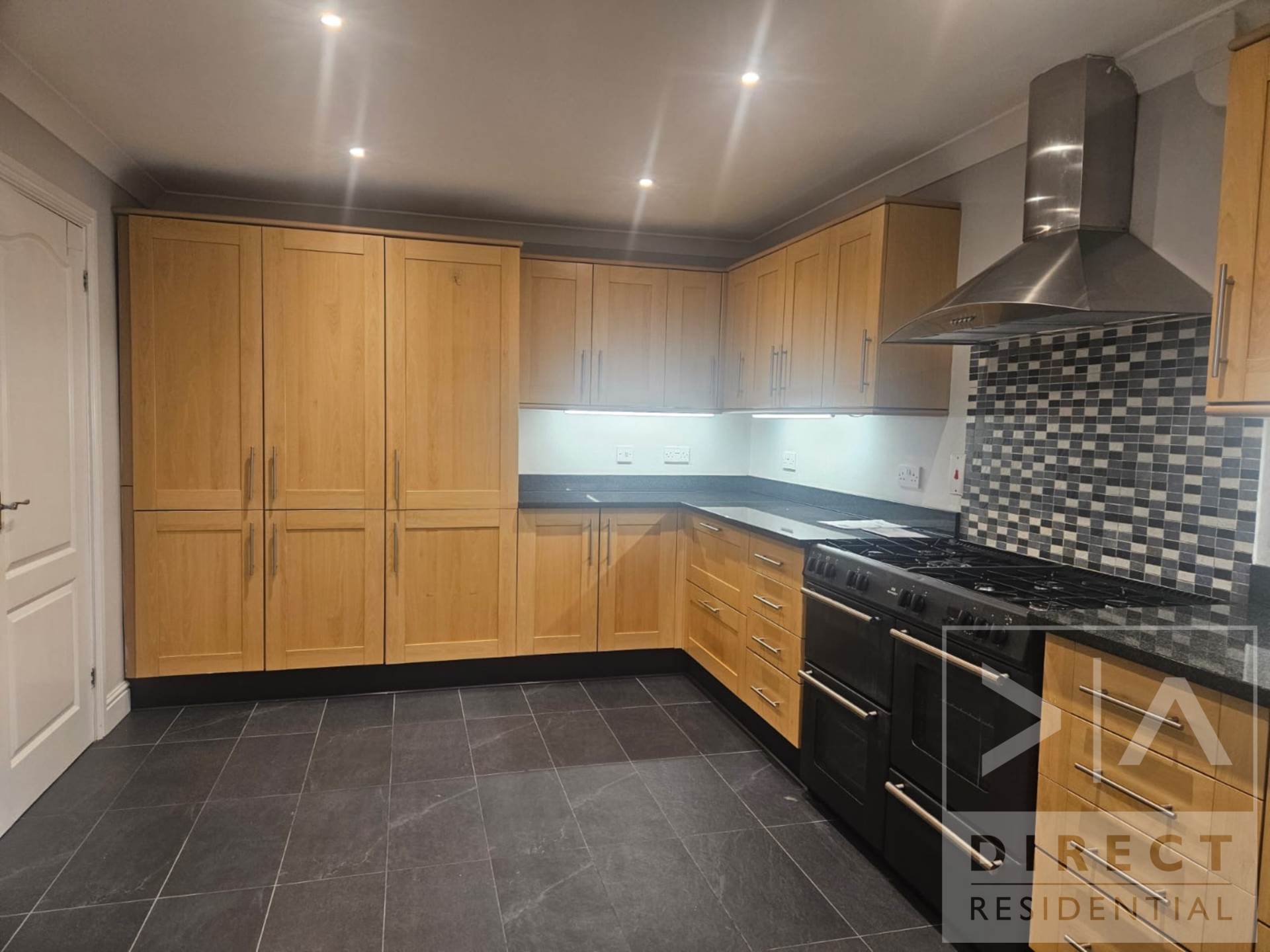 College Road, Epsom, KT17 4HY, Image 5