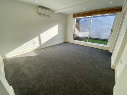 High Street, Epsom, KT19 8AH, Image 9