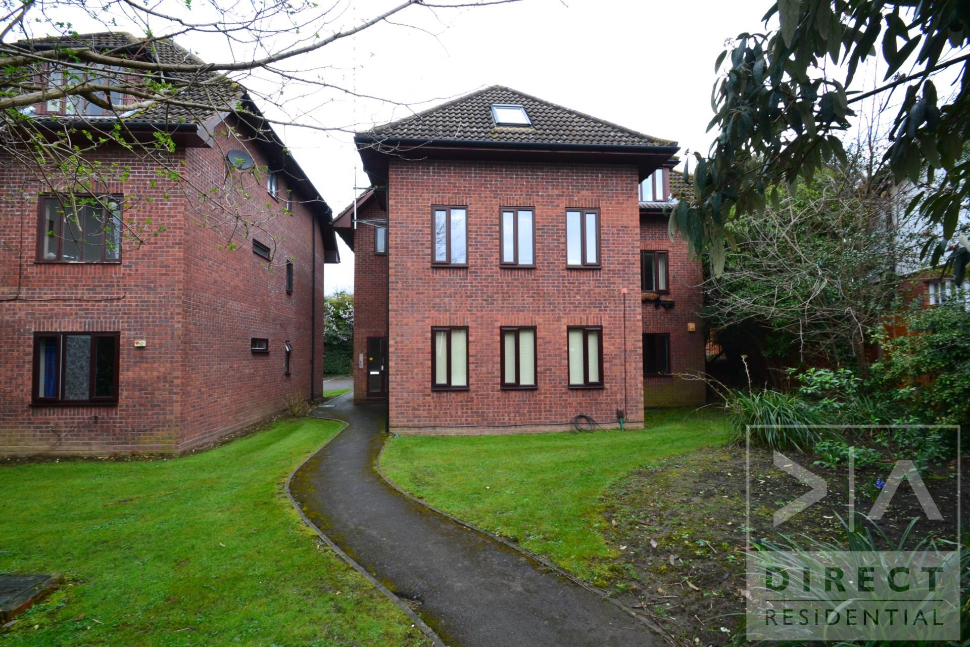 Kingston Avenue, Leatherhead, KT22 7HY, Image 2