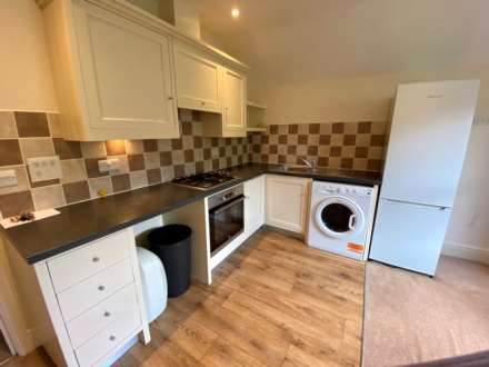 Hook Road, Epsom, KT19 8TR, Image 4