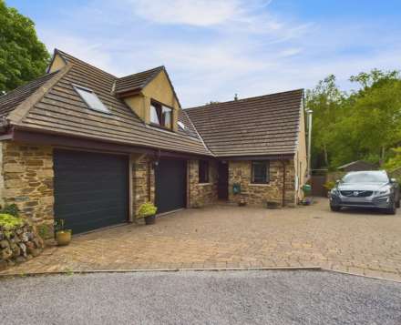 4 Bedroom House, Drakewalls