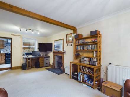 2 Bedroom End Terrace, Race, Hill