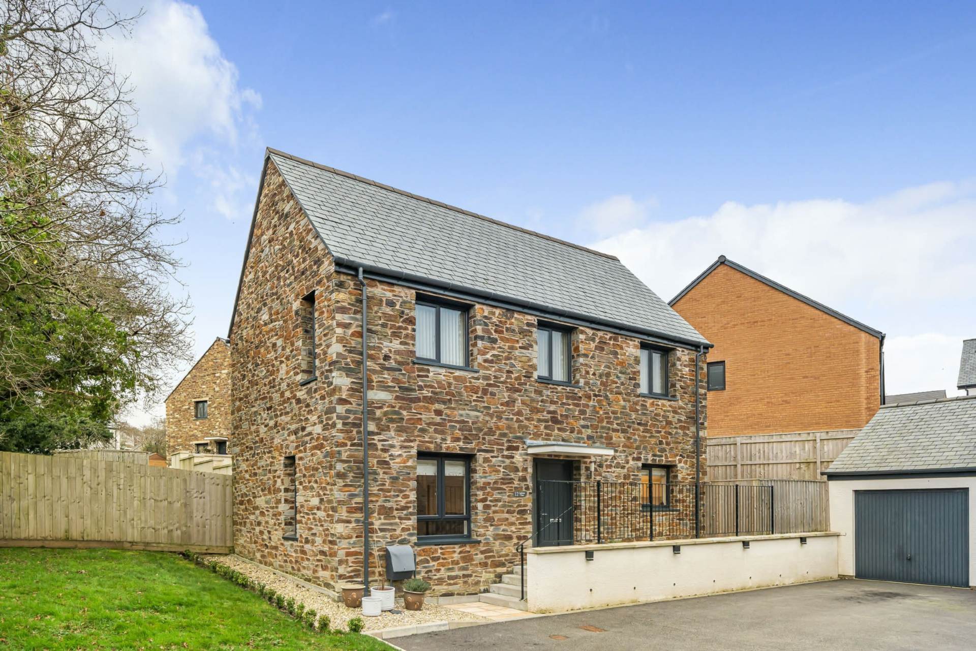 Carbona Close, Meadow Brook, Image 11