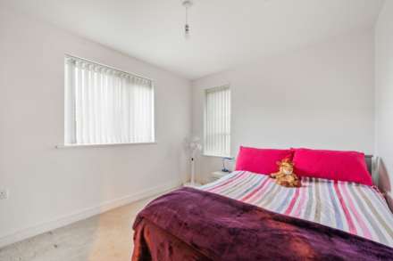 Carbona Close, Meadow Brook, Image 9