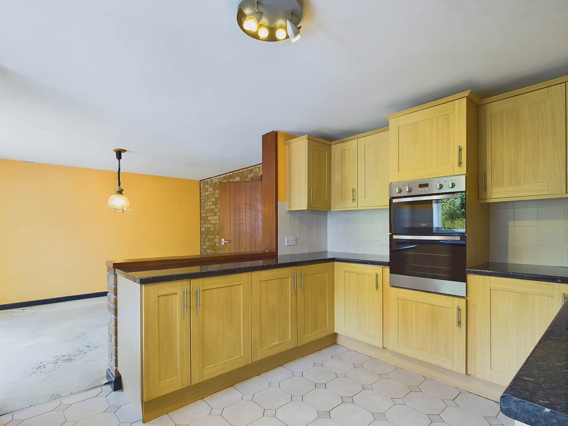 Treffinick Road, Bray Shop, Image 3
