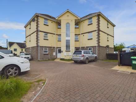 Harris Close, Kelly Bray, Image 1