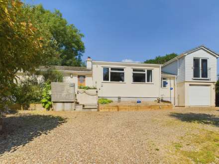 5 Bedroom Bungalow, Quethiock