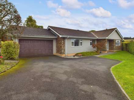 3 Bedroom Bungalow, Sandercock Close, Downgate