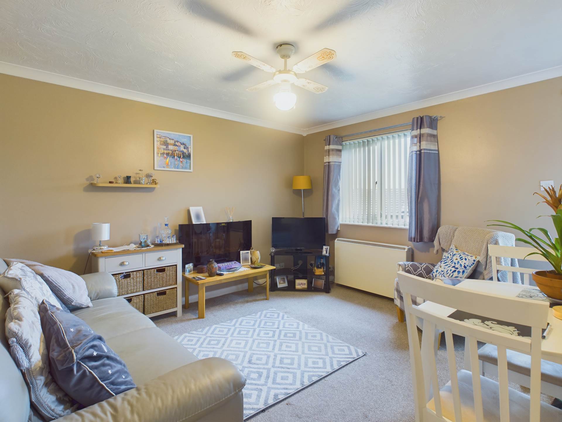 St Theresa Close, Callington, Image 1