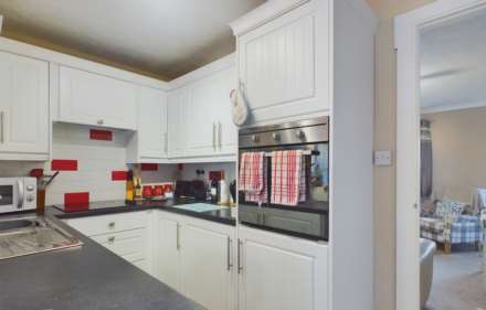 St Theresa Close, Callington, Image 4