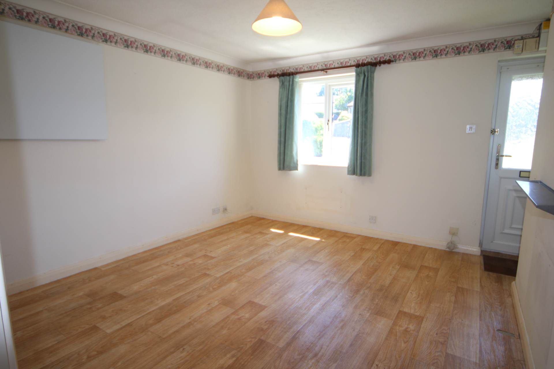 St Theresa Close, Callington, Image 9