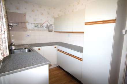 St Theresa Close, Callington, Image 3