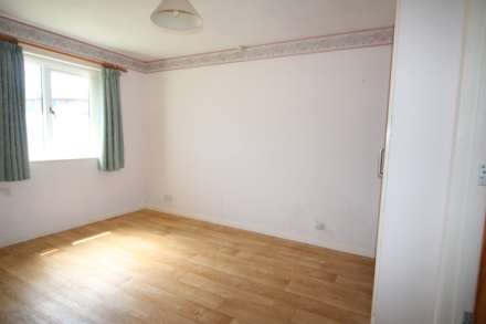 St Theresa Close, Callington, Image 5