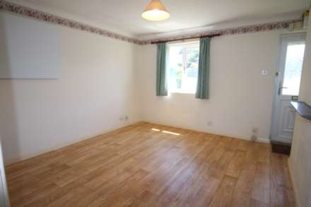 St Theresa Close, Callington, Image 9