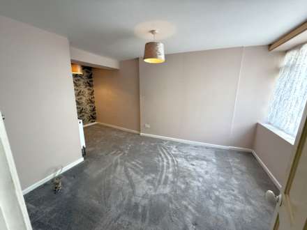 New St, Millbrook, Image 4